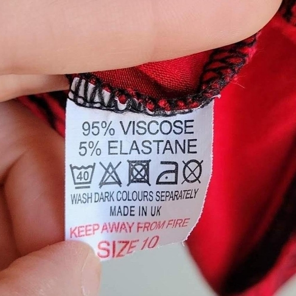 Pretty Little Thing red animal print long sleeve bodycon mini dress - Picture 9 of 9